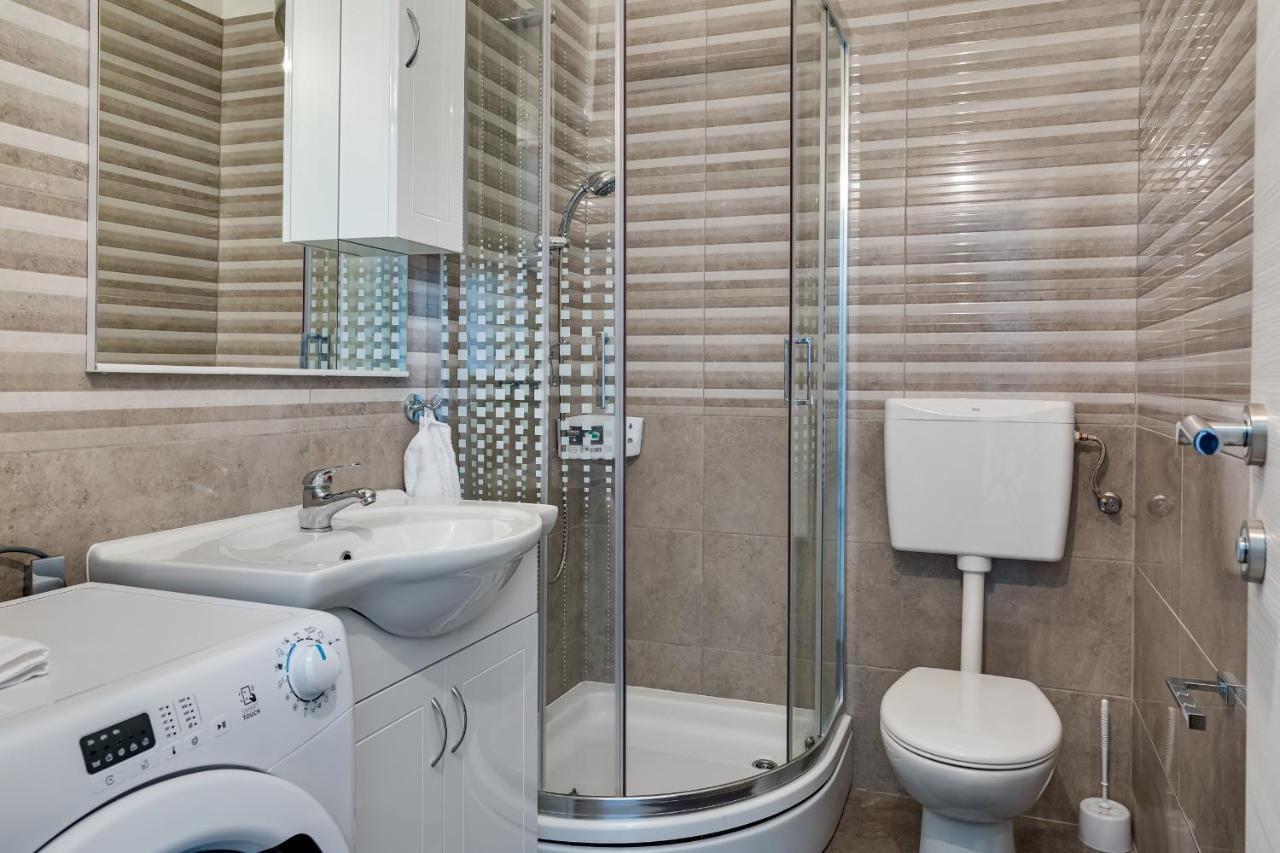 Apartment Miruna S Bazenom Donje Rastane Ngoại thất bức ảnh